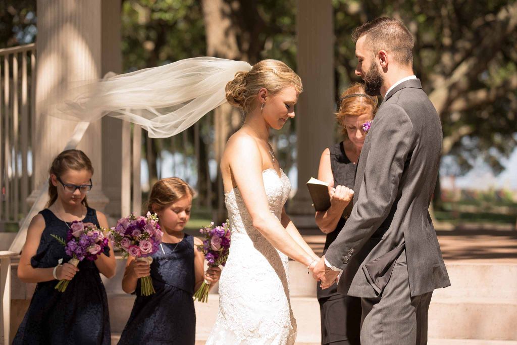 Glorious wedding photo session in White Point Gardens