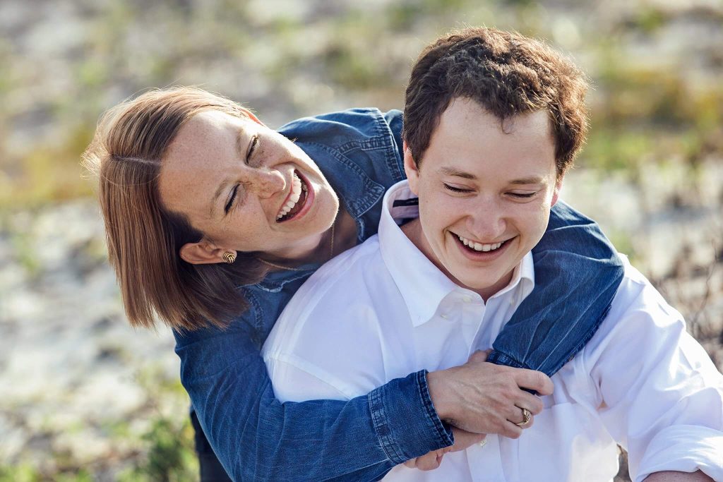 10 creative ideas for engagement photo session