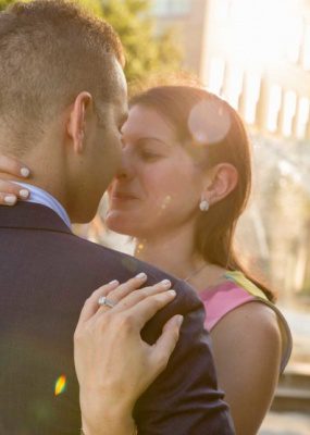 Lovely engagement photo session in Waterfront Park ICON-6-556×556