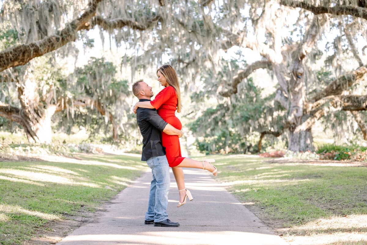 couple engagement brookgreen gardens charleston