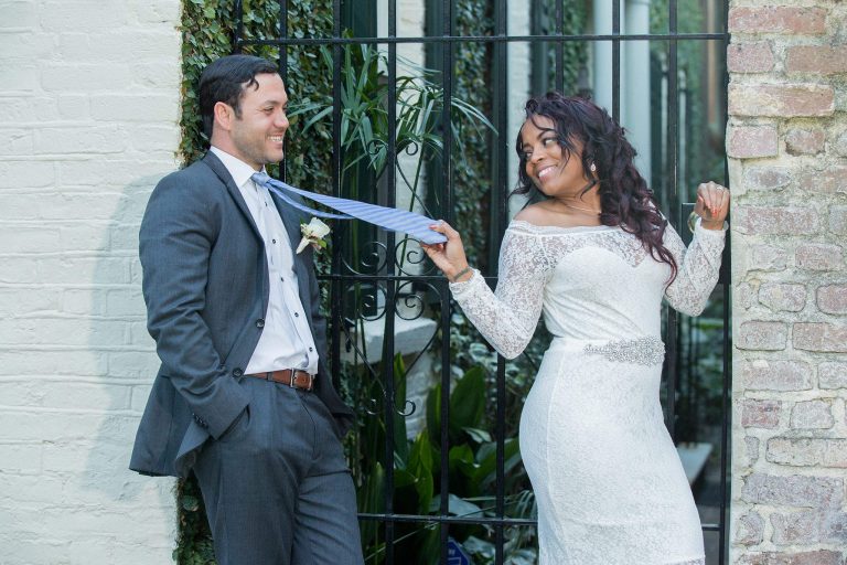 Exquisite wedding photo session in White Point Garden