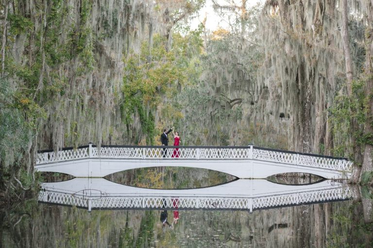 Fantastic wedding photo session at Magnolia Plantation