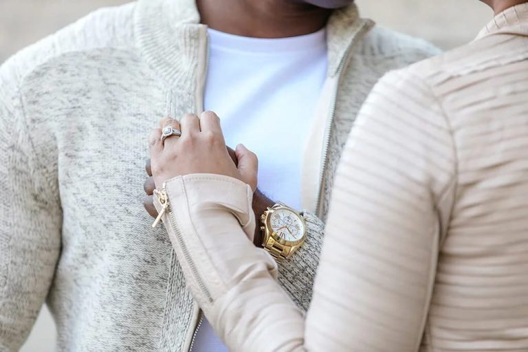 A Breathtaking Engagement Photo Session at White Point Garden: Christine and LeAndre story