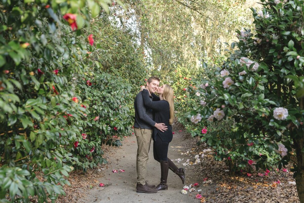 outdoor engagement session middleton place charleston