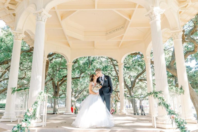 White Point Garden Elopement Ideas – Romantic Charleston Wedding Settings