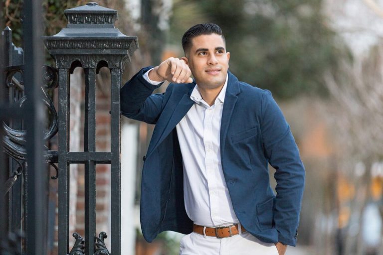 Business headshot locations: background as a part of your image