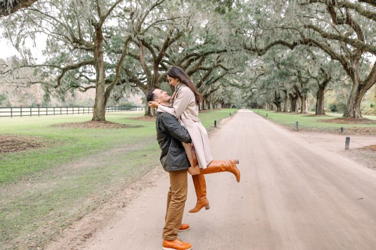Boone Hall Plantation and Gardens Engagement Photography: Picture-Perfect Spots for Charleston Couples