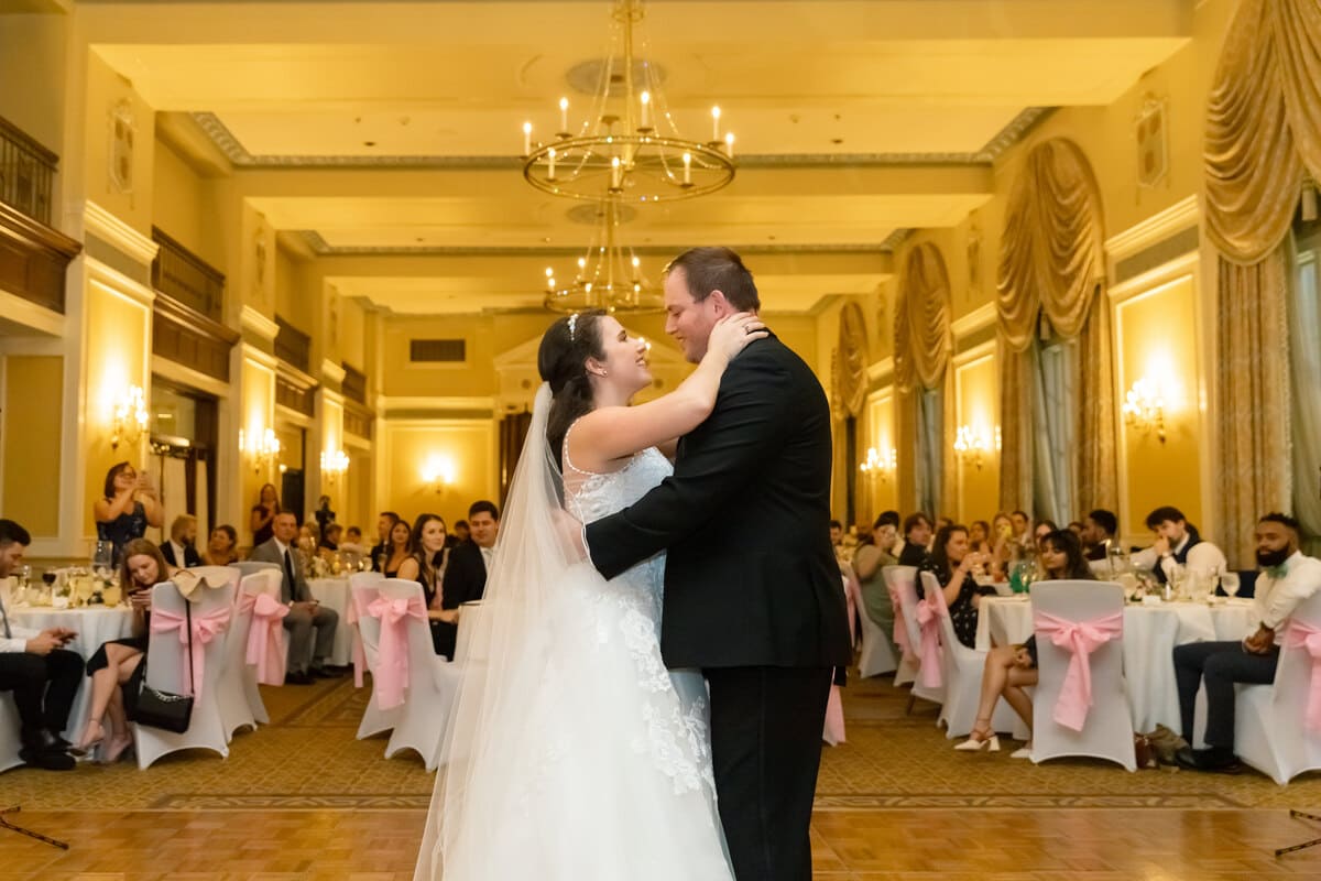 bride groom first dance charleston