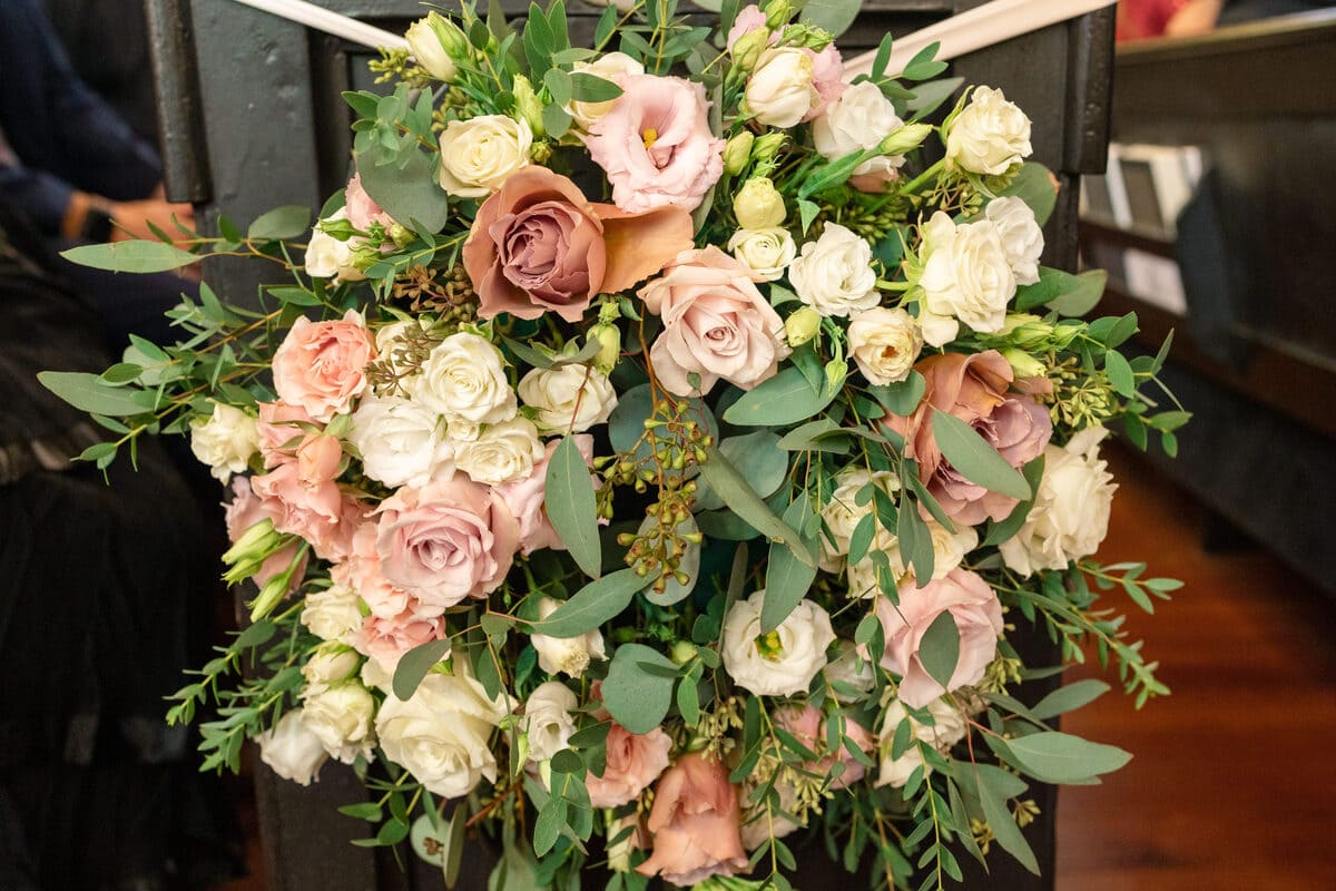 pink bouquet wedding reception