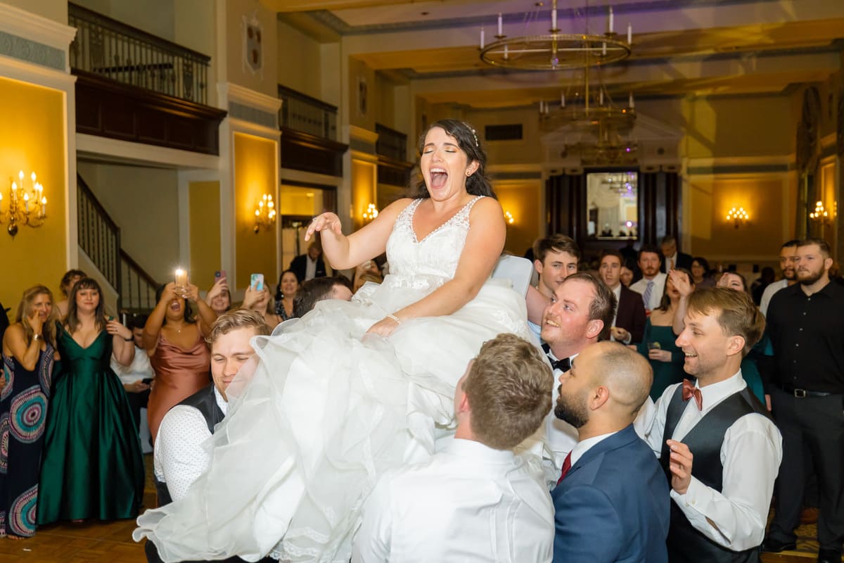 wedding guests unitarian church