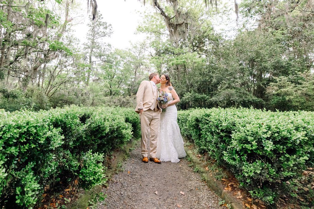 wedding photography at Magnolia Plantation