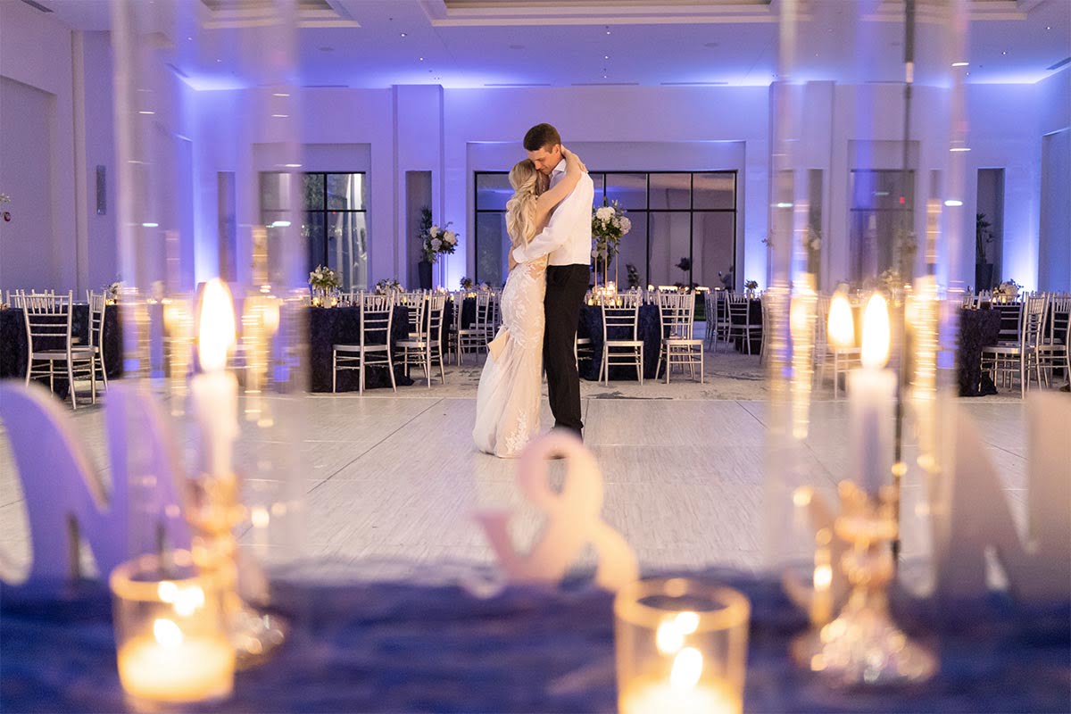 Charleston Wedding Photographer Bride and groom last dance