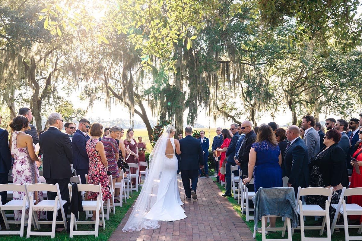 Charleston Wedding Photographer Veil shot from behind