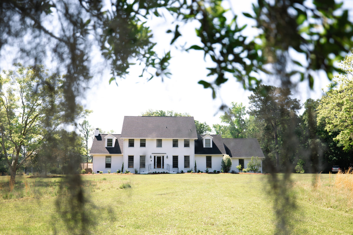 Pine creek wedding venue house front