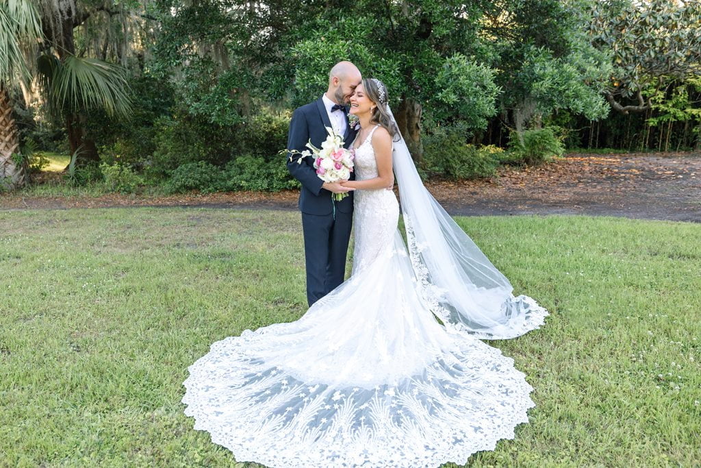professional wedding photos at Magnolia Plantation