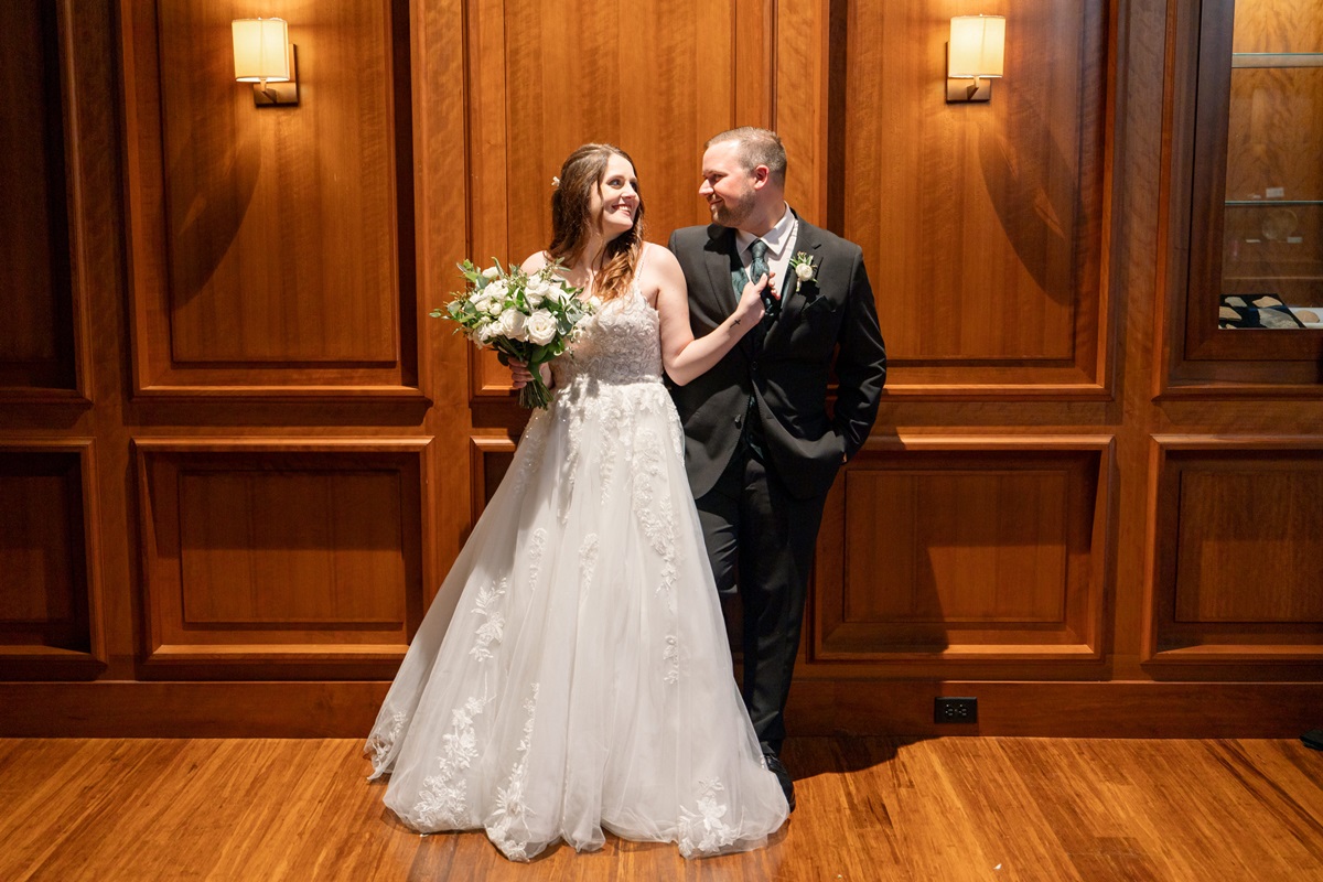 Founders hall wedding venue bride and groom photo