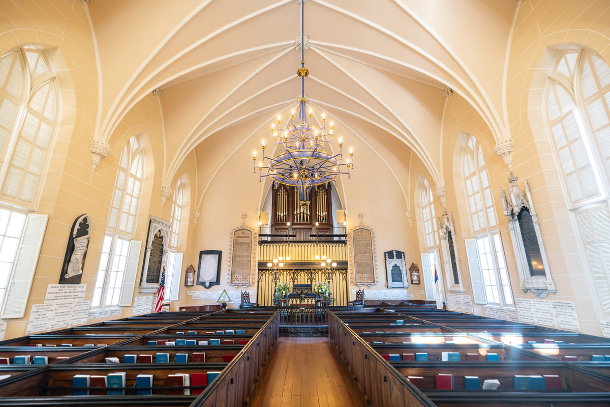 French Huguenot Church wedding venue pews