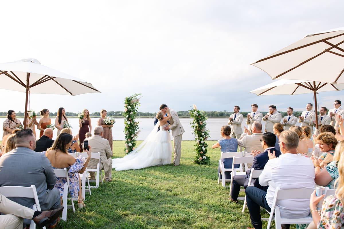 Island House wedding venue outdoor ceremony