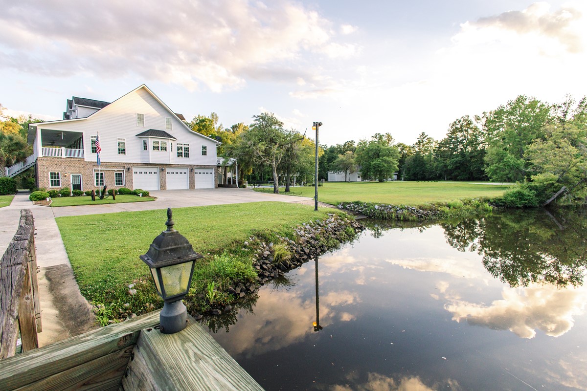 Lovegrove estate wedding venue pond edge