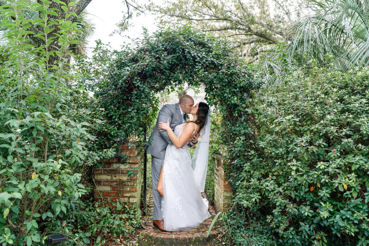 Eden at Gracefield wedding venue kissing couple