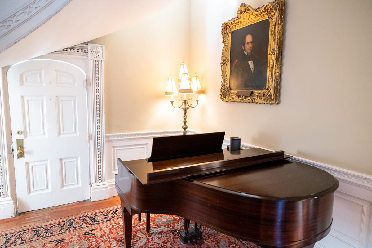 Governor Thomas Bennett House wedding venue grand piano