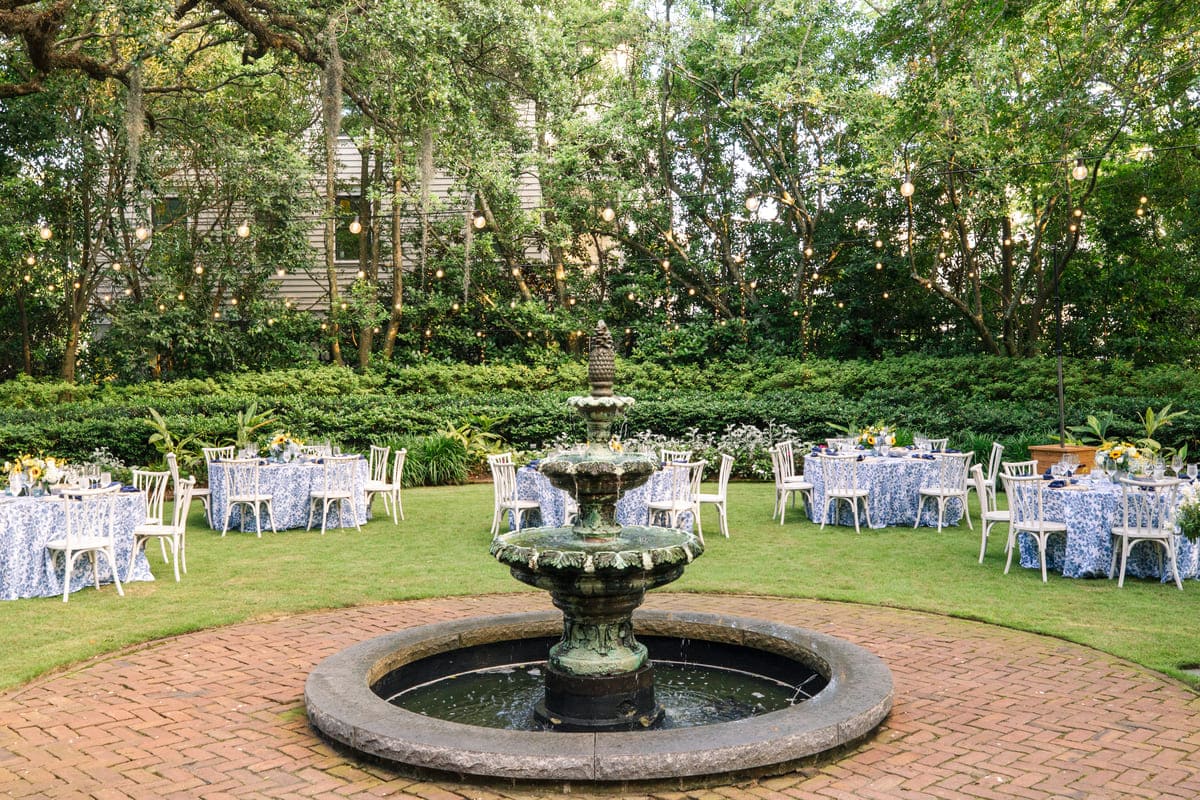 Governor Thomas Bennett House wedding venue outdoors