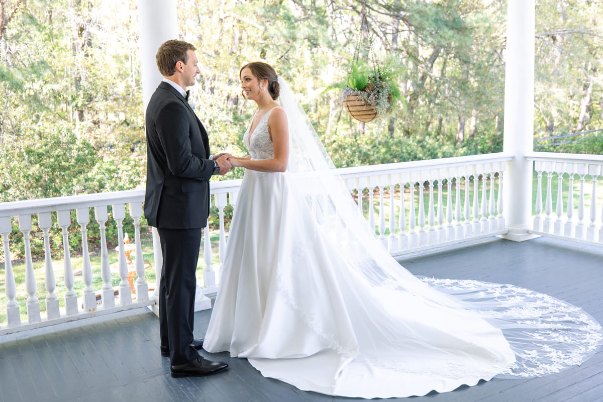 Old Wide Awake Plantation wedding venue first look