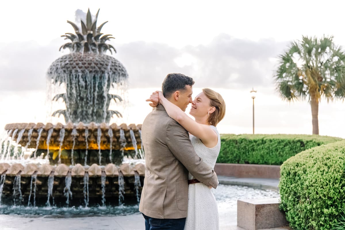 charleston engagement photography waterfront park