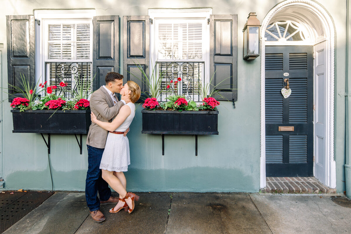 waterfront park charleston engagement photo