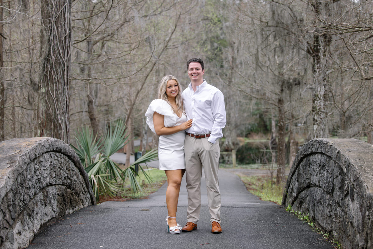 couple engagement photos cypress gardens charleston