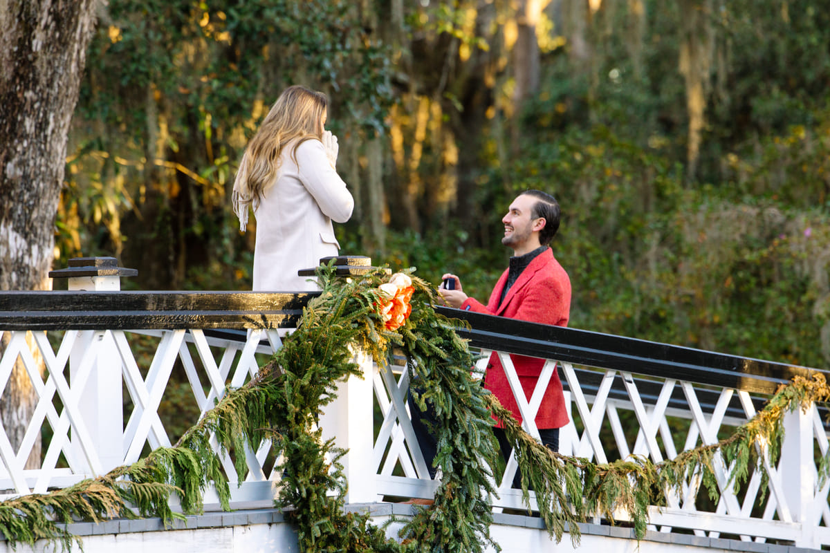 heartwarming winter proposal at magnolia plantation