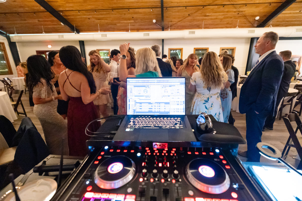 kids dancing charleston wedding reception