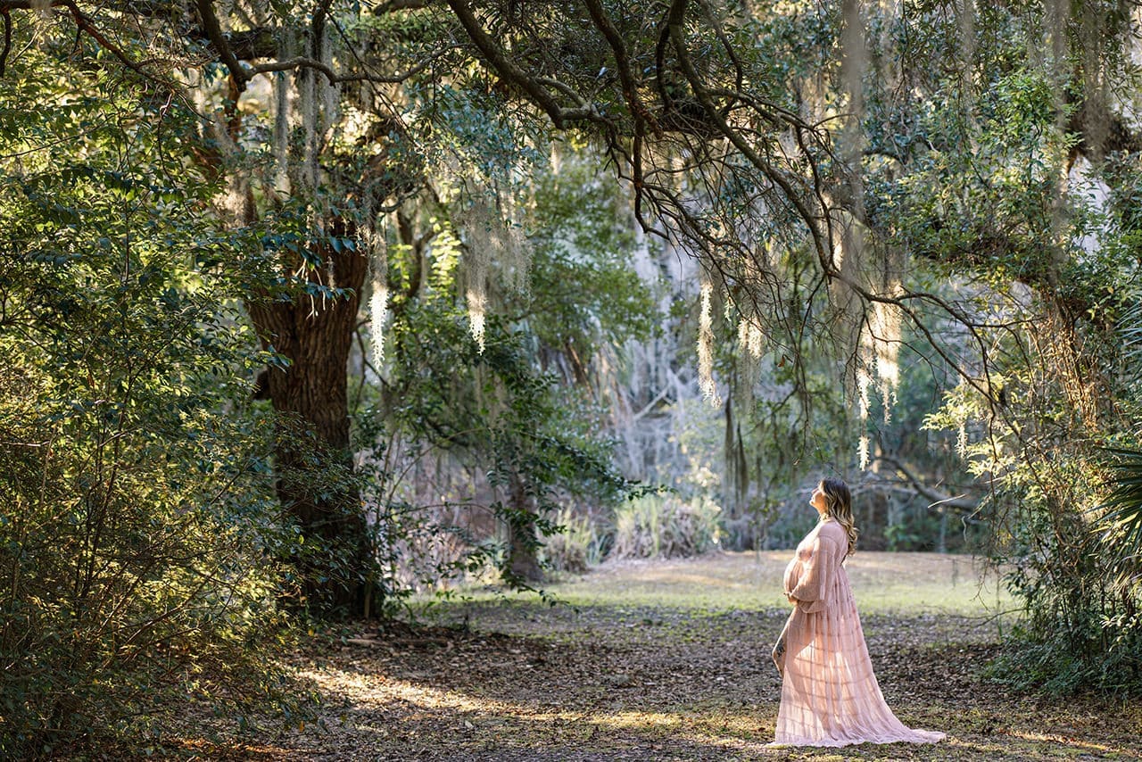 professional photographer maternity photo session at Charles Towne Landing