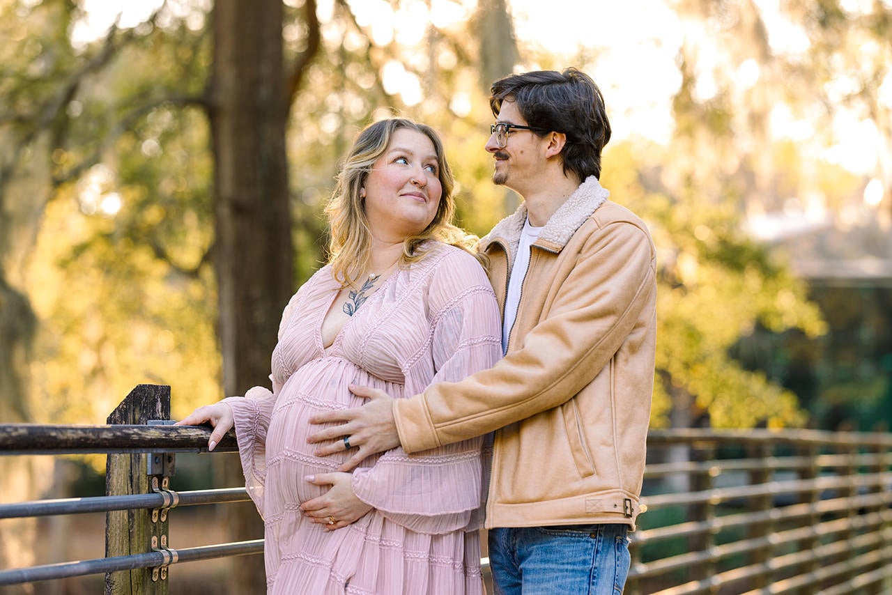 professional photographer maternity photo session at Charles Towne Landing