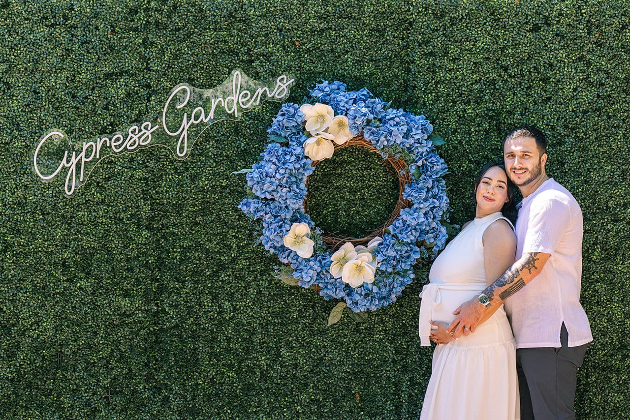 professional photographer maternity photo session at Cypress Garden