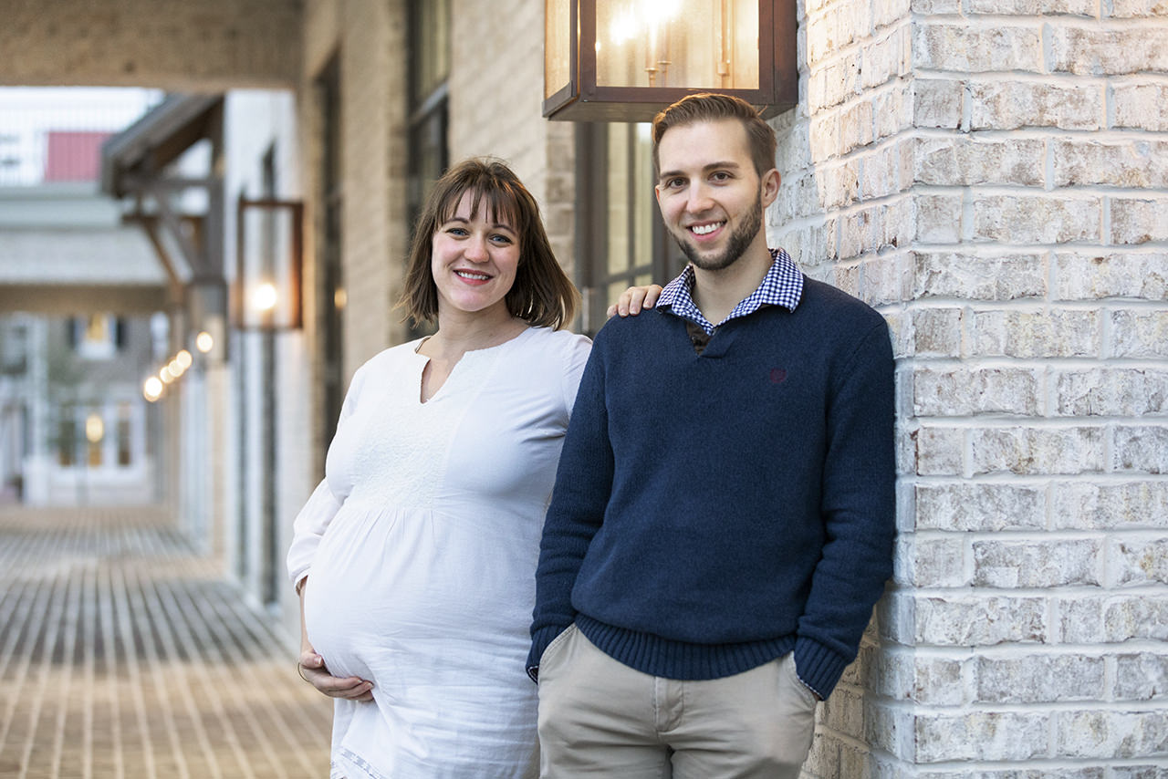 professional photographer maternity photo session at Daniel island