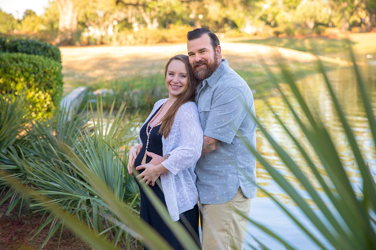 professional photographer maternity photo session at Daniel island
