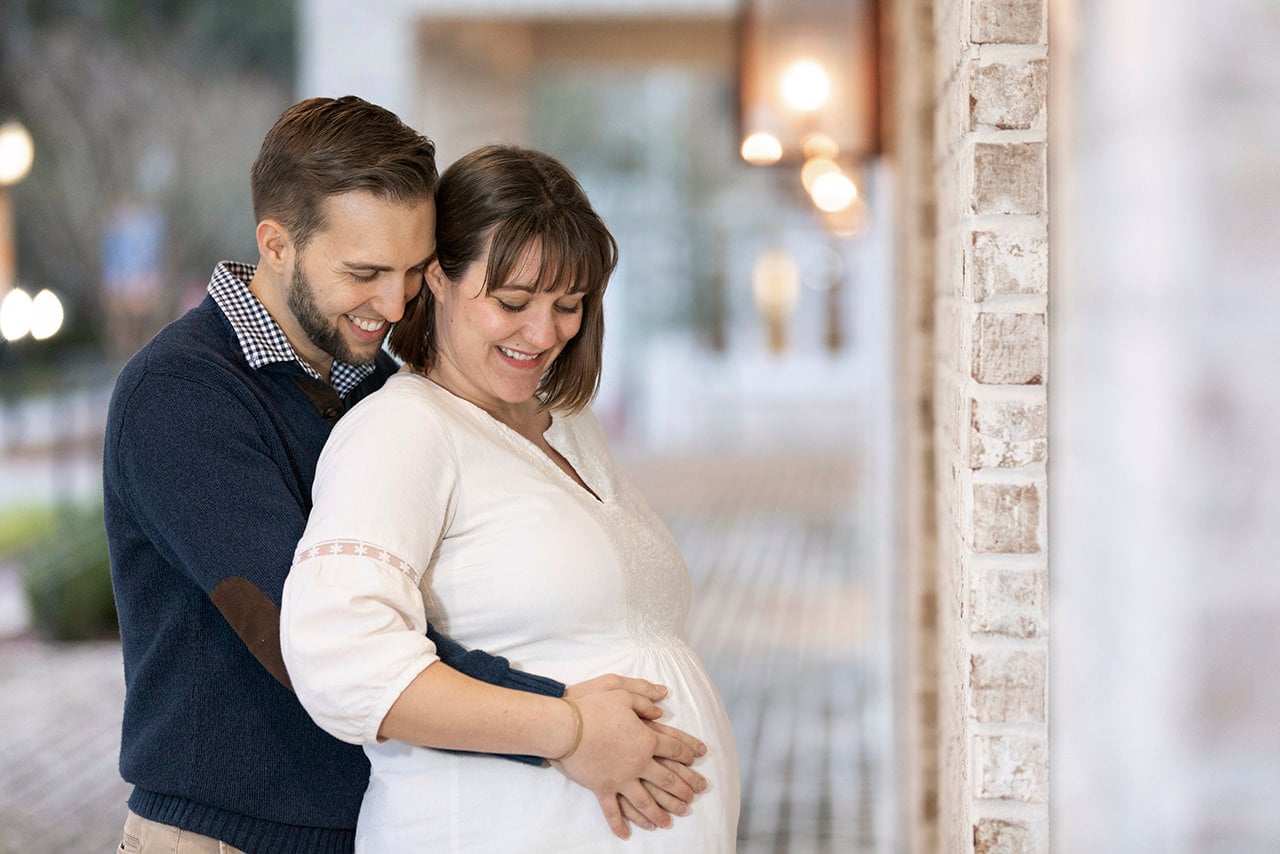professional photographer maternity photo session at Daniel island
