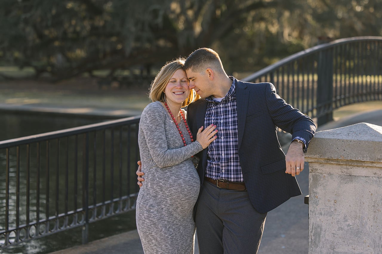 professional photographer maternity photo session at Hampton Park