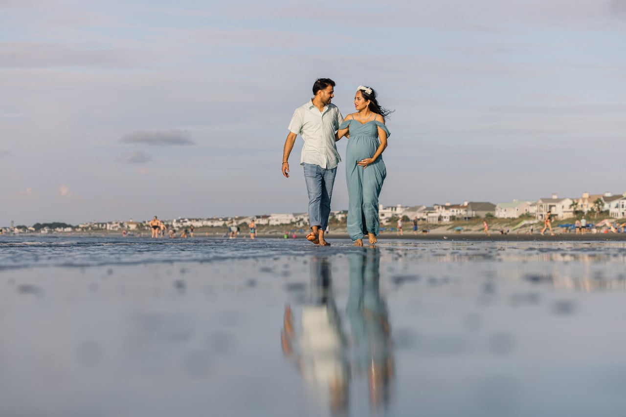 Professional photographer maternity photo session at Isle of Palms
