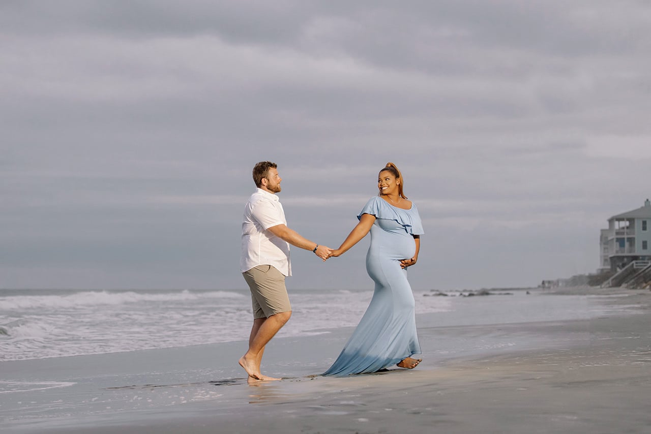 Professional photographer maternity photo session at Isle of Palms