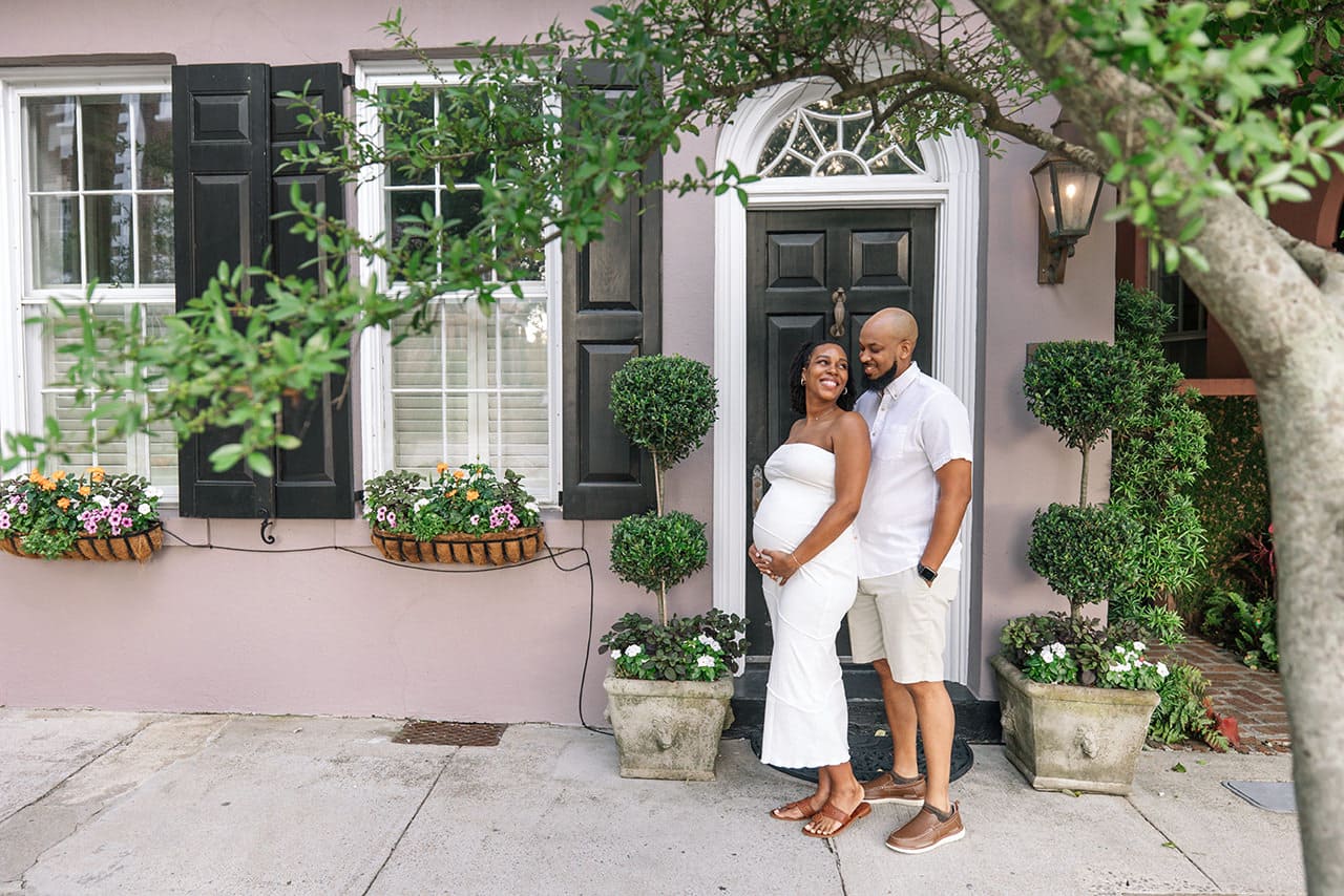 professional photographer maternity photo session at Rainbow Row