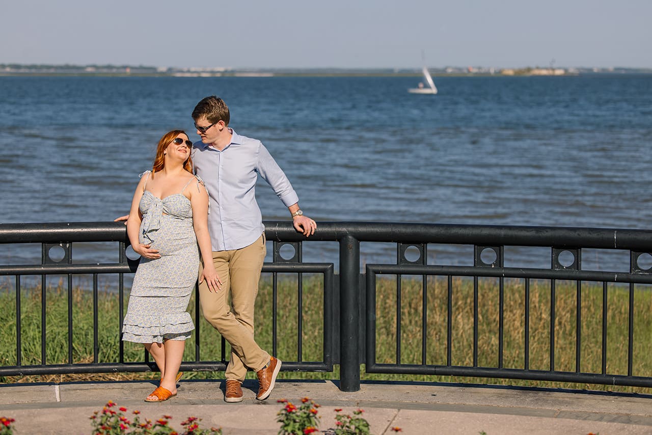 professional photographer maternity photo session at Waterfront Park