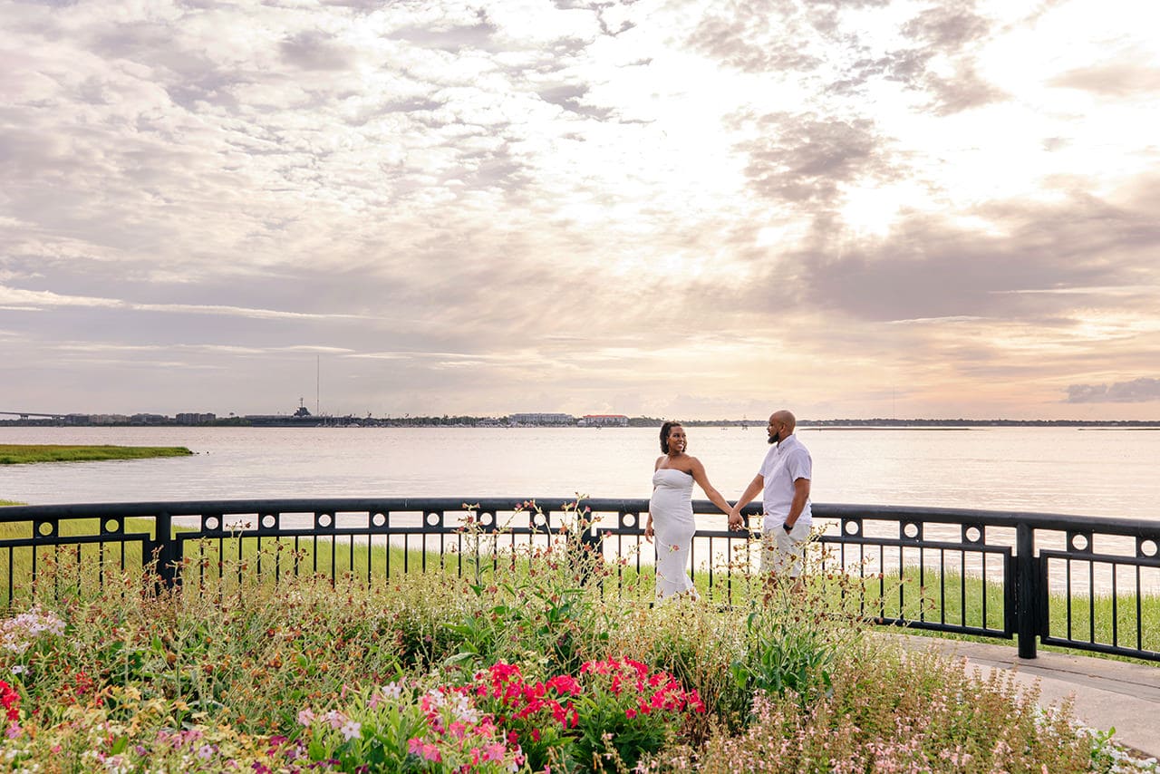 professional photographer maternity photo session at Waterfront Park
