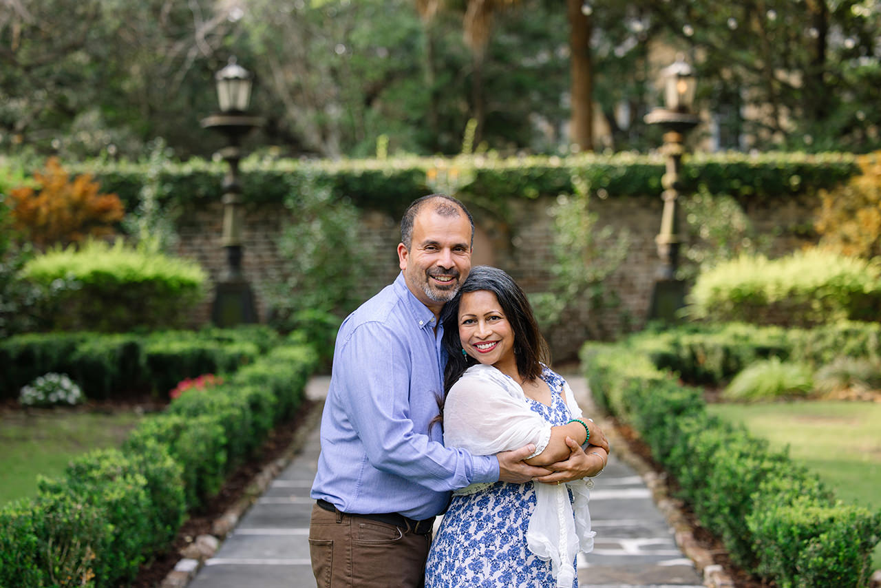 charleston anniversary photo session at 52 chapel st