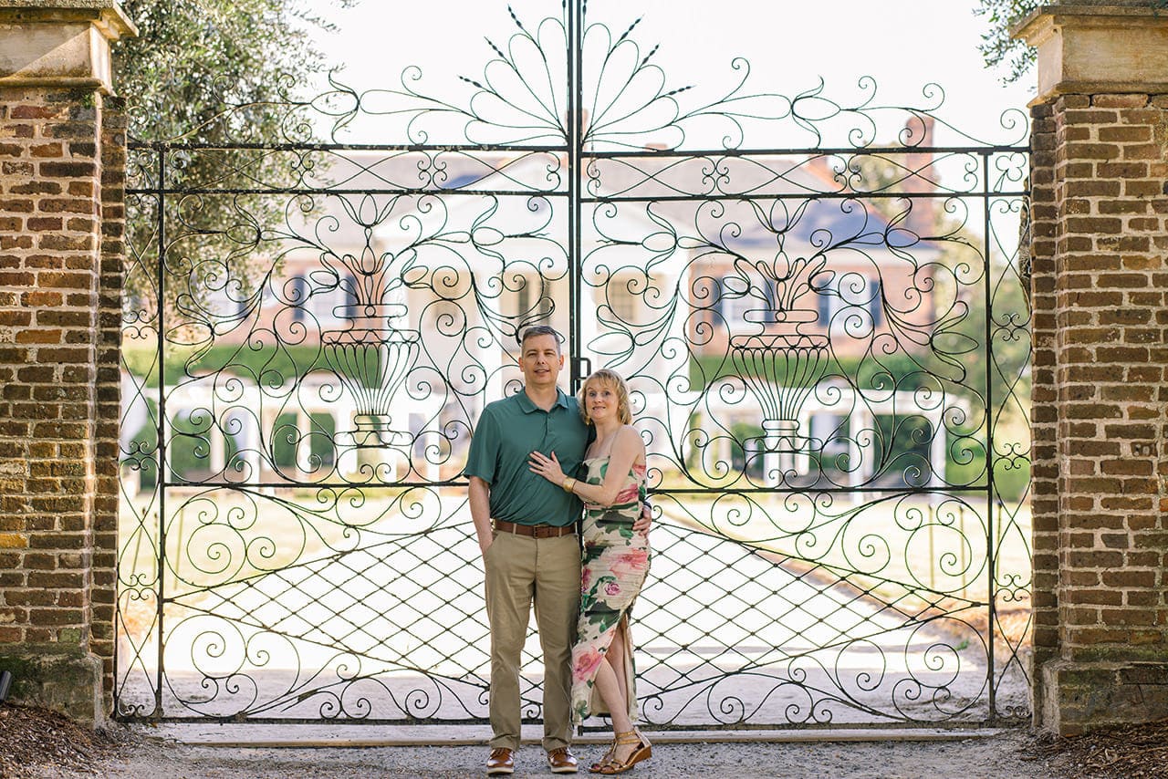 charleston anniversary photo session at Boone Hall Plantation and Gardens