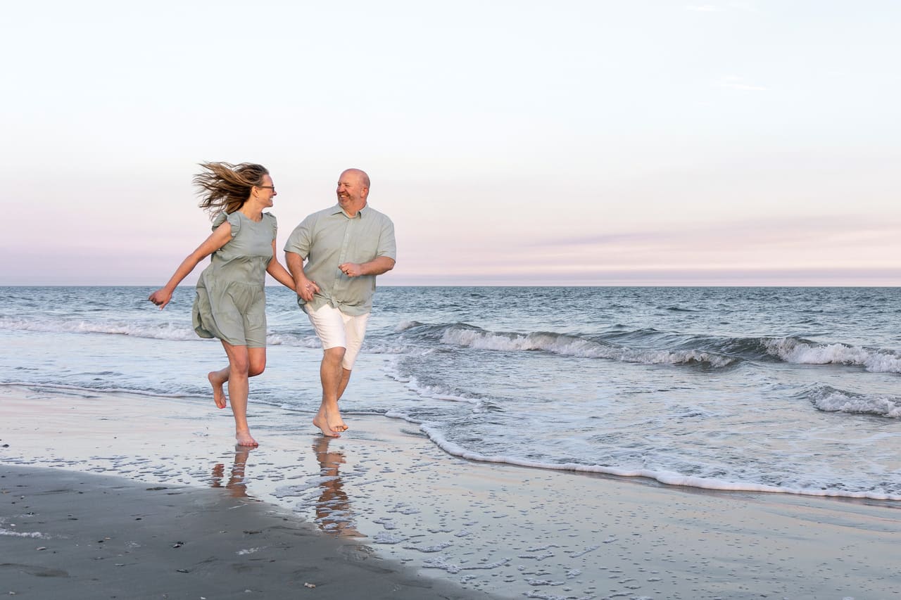 charleston anniversary photo session at Isle of palms