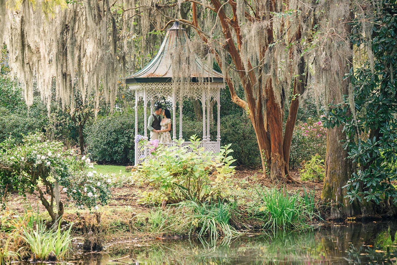 charleston anniversary photo session at Magnolia Plantation