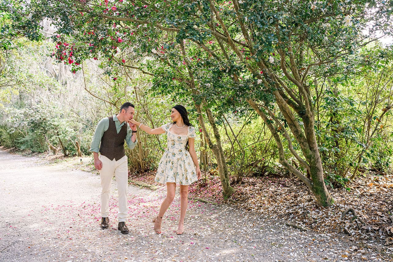 charleston anniversary photo session at Magnolia Plantation