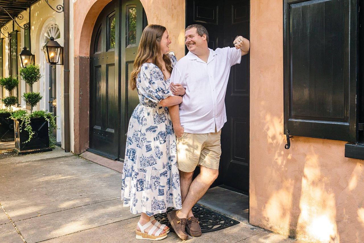 charleston anniversary photo session at Rainbow Row